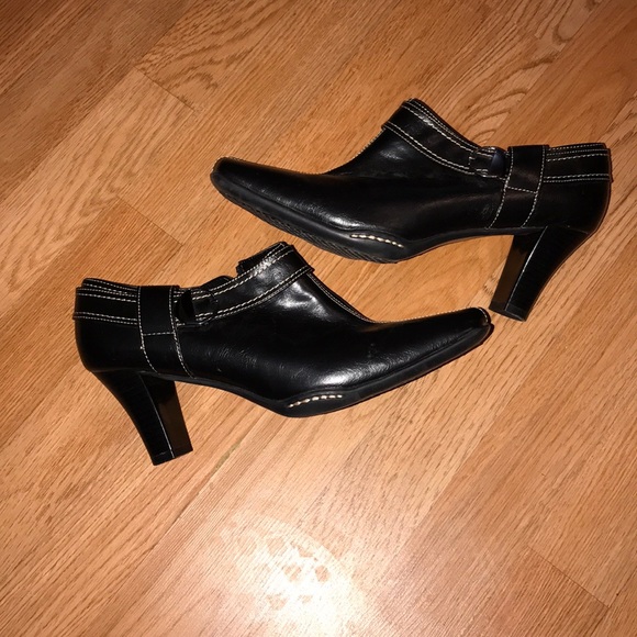 Aerosoles Ankle Boots - Picture 2 of 8